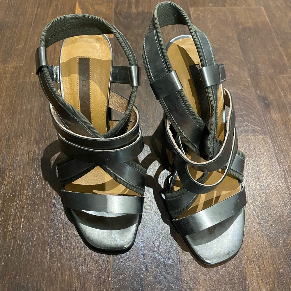 Size 6 modern vintage silver shoes